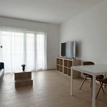 Apartment Cozy With Garage *
